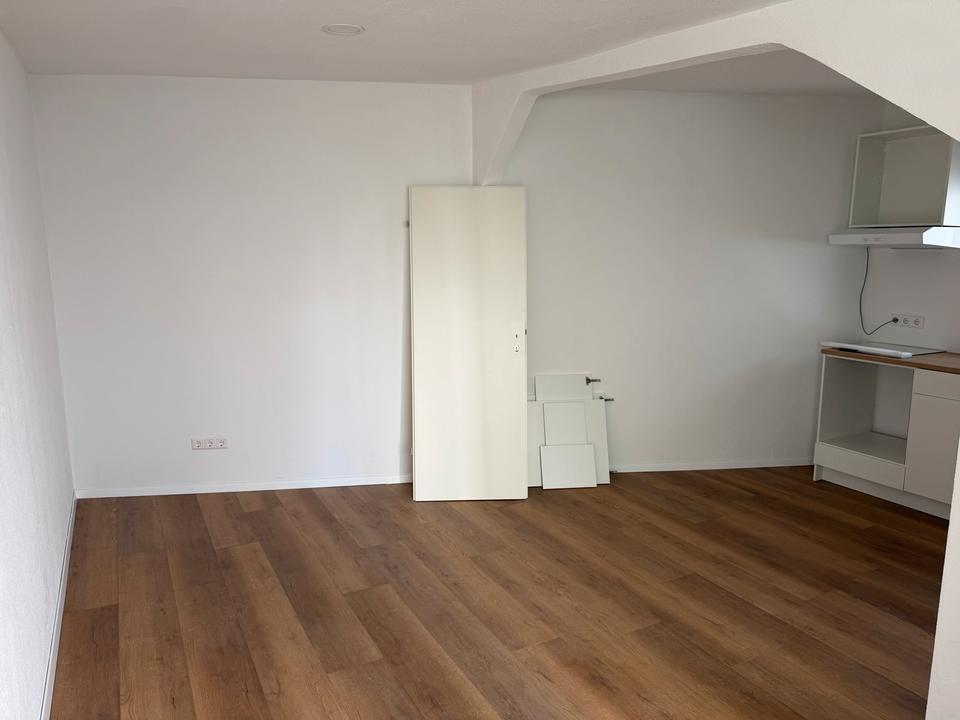 Thumbnail-1-Zi-Apartment 15m² | EG | frisch renoviert | 70327 Stuttgart