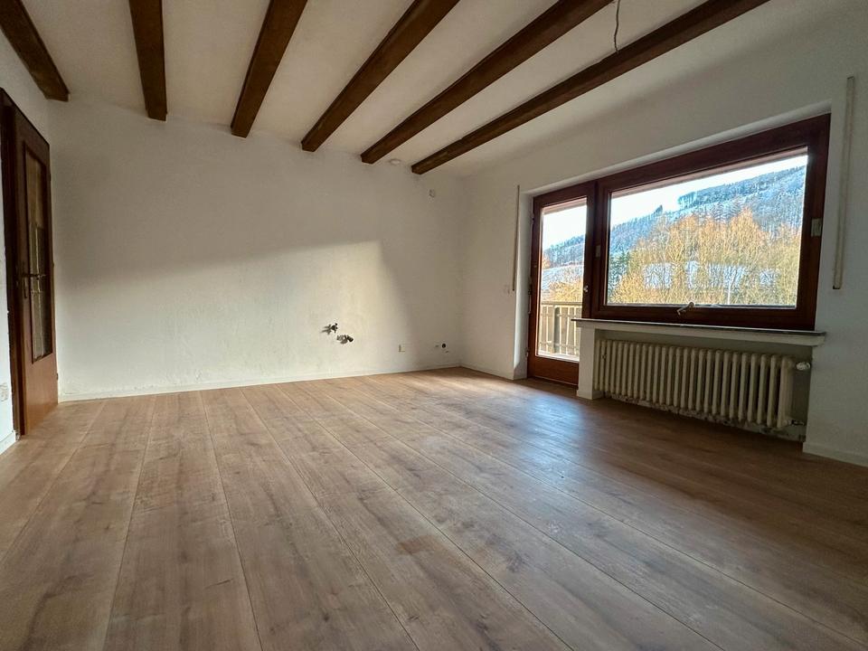 Thumbnail-4-Zimmer-Penthousewohnung mit Kamin & Balkon