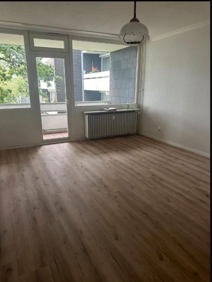 Thumbnail-3 Zimmer Wohnung in Solingen Gräfrath Wichernstr. zu vermieten