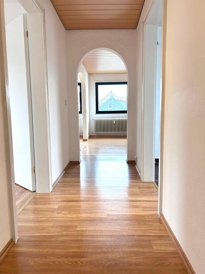 Thumbnail-Teilsanierte Dachgeschosswohnung in Dudweiler zu vermieten