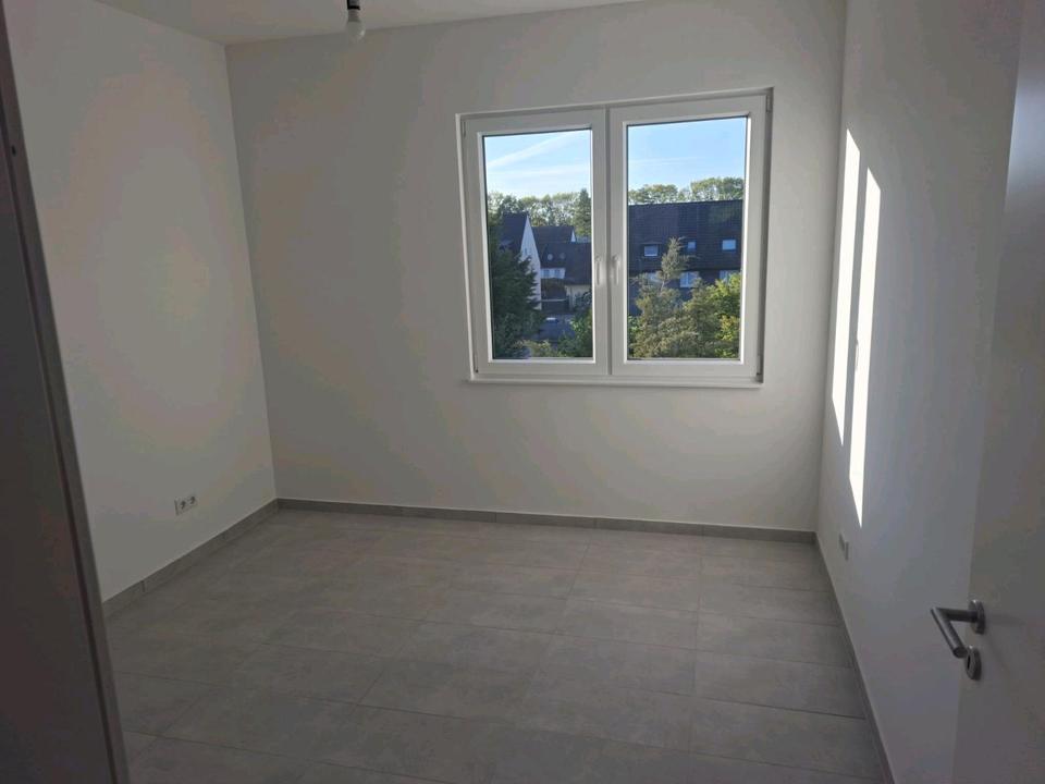 Thumbnail-Marl-Hüls, hochwertig renovierte 3-Zimmer Wohnung 770 KM