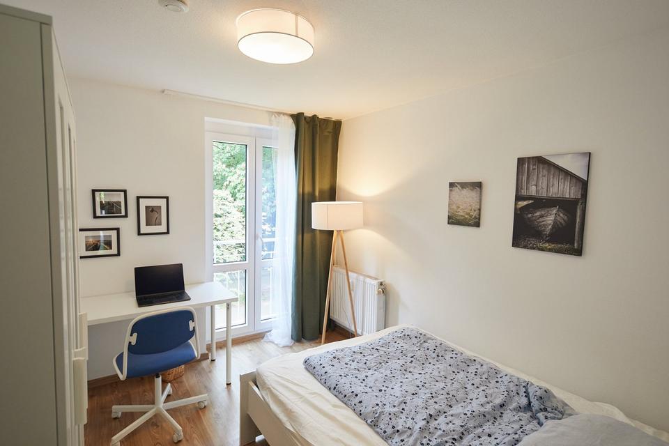 Thumbnail-3er WG, MÖBILIERT, super LAGE, neu SANIERT, Blick ins GRÜNE :-)