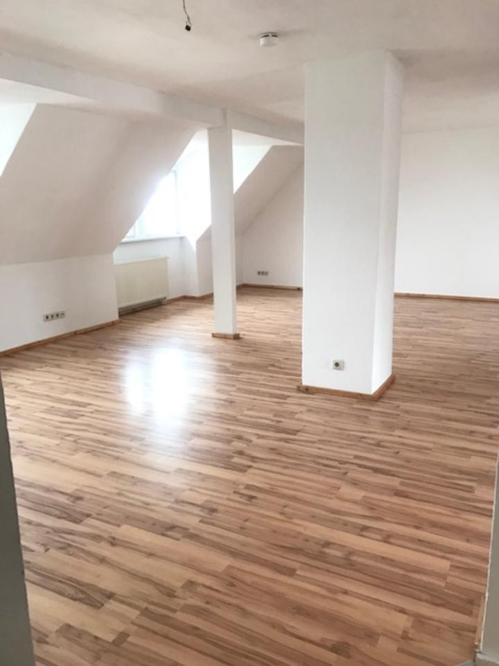 Thumbnail-geräumige 3 RWhg. EBK, Laminat, Balkon, Stellplatz