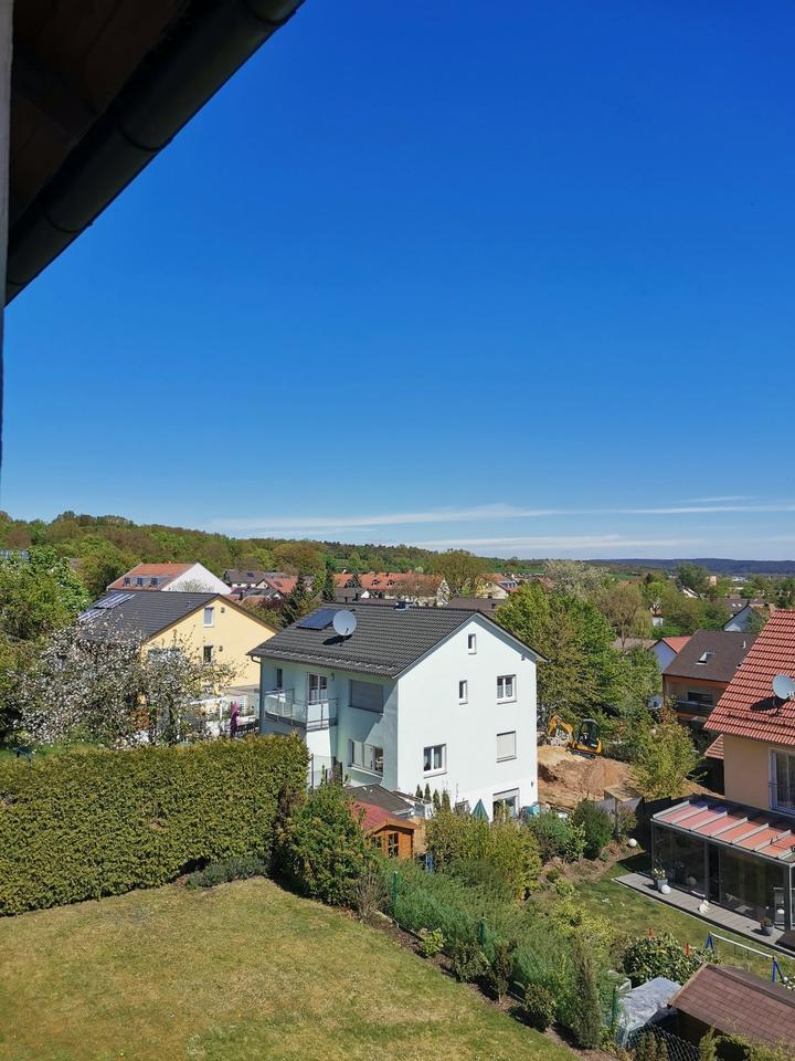 Thumbnail-Große 2-Zimmer Wohnung (75 m²) mit Balkon, Einbauküche & Garage –