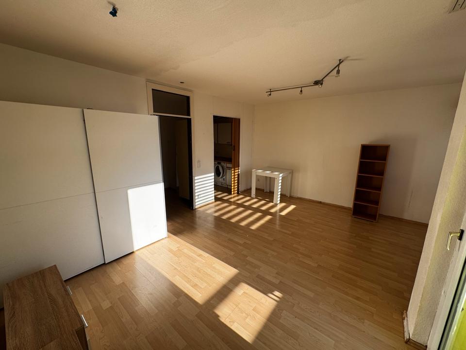 Thumbnail-Leerstehende 1-Zimmer-ETW mit Balkon, Tiefgarage und Abstellraum