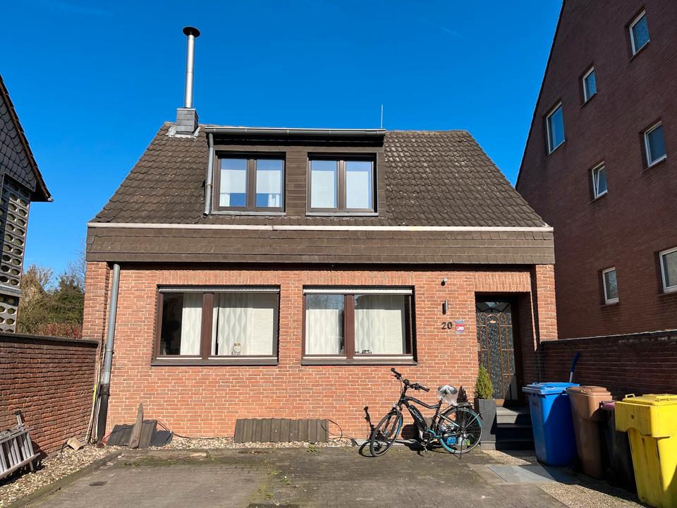 Thumbnail-Freistehendes Einfamilienhaus