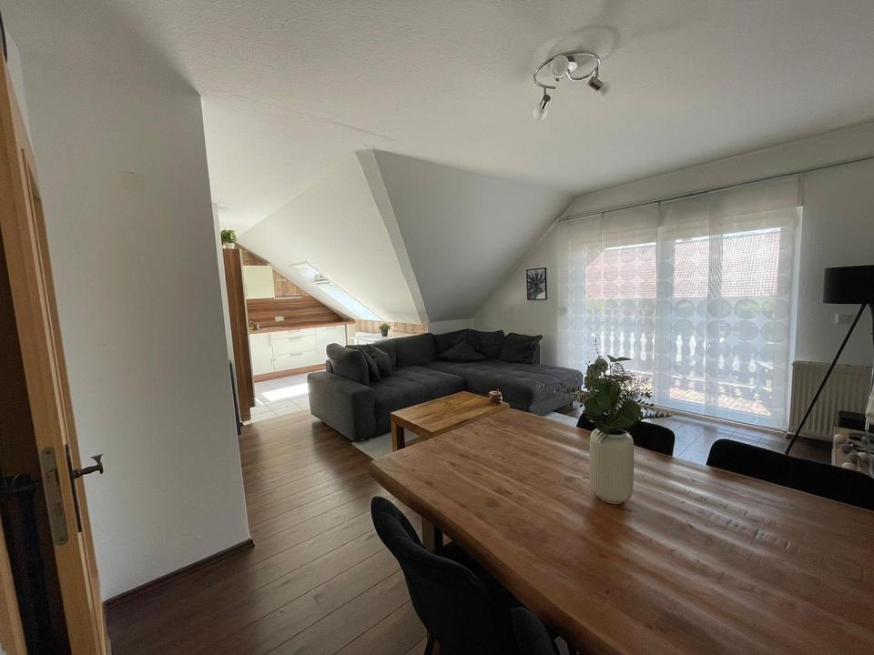 Thumbnail-Eigentumswohnung in Rühen – 3 Zimmer, Balkon, Garten, Carport