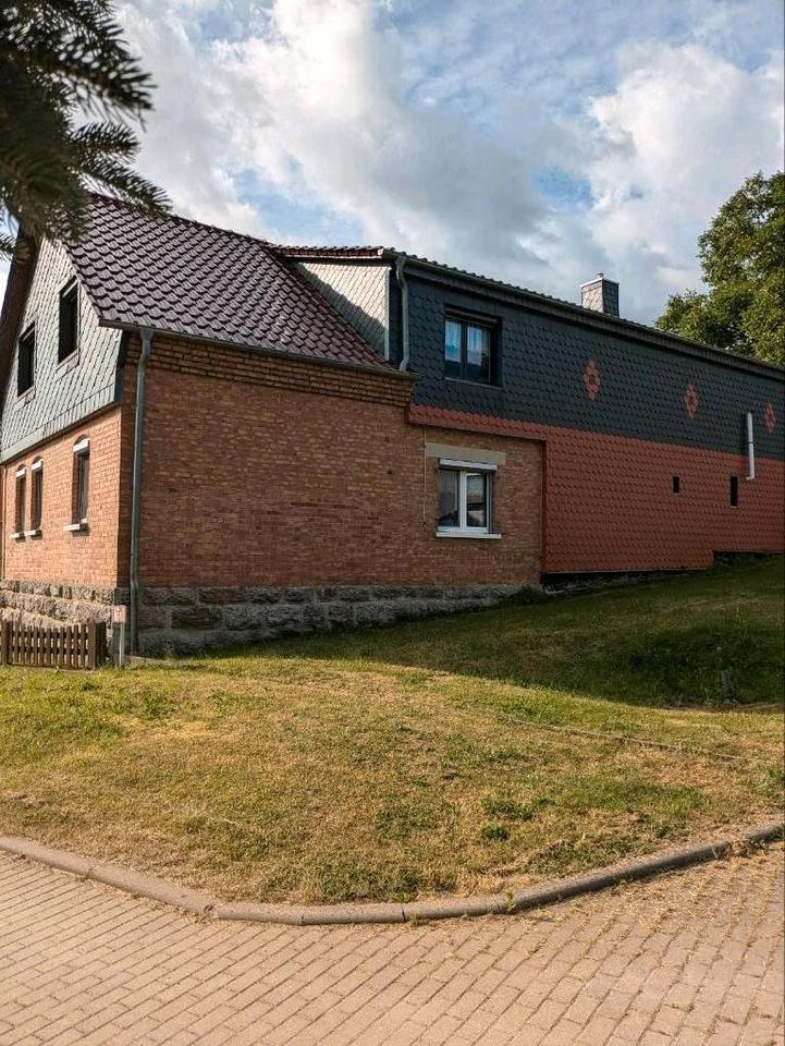 Thumbnail-2 Familien Haus mit Scheune und Garten an!