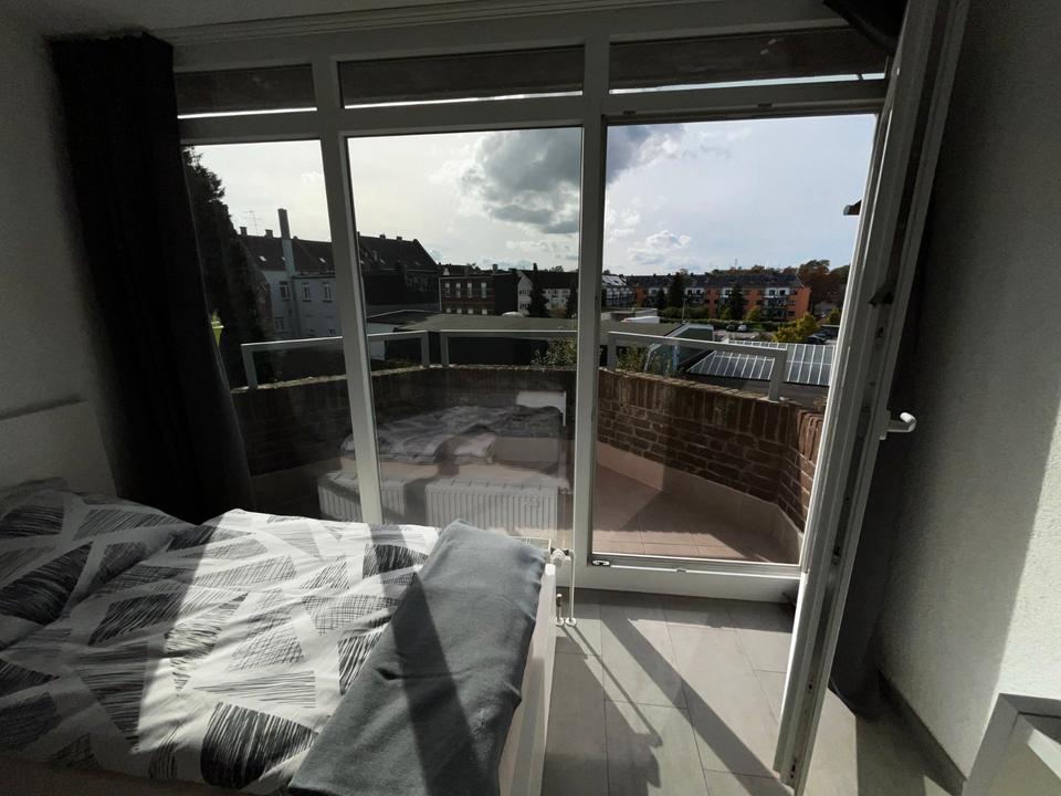 Thumbnail-Helle 1-Zimmer-Wohnung mit Balkon in zentraler Lage in Krefeld