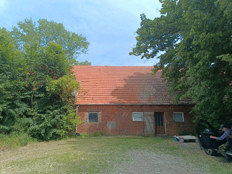 Thumbnail-sanierungsbedürftiges EFH in Zölkow Meck.-Pom.