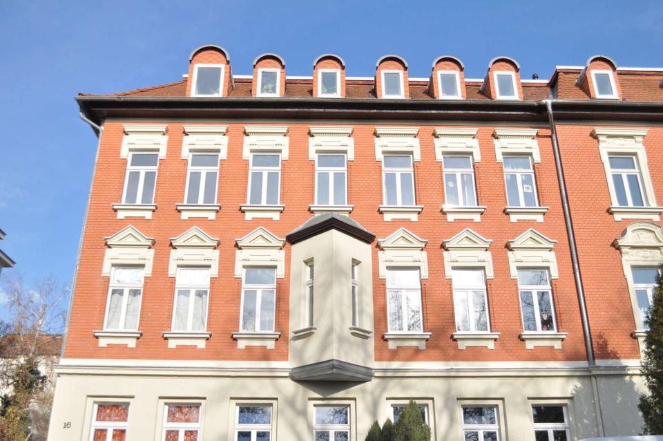 Thumbnail-ELEGANTER ALTBAUCHARME TRIFFT MODERNES WOHNGEFÜHL ÜBER DEN DÄCHERN VON GOHLIS