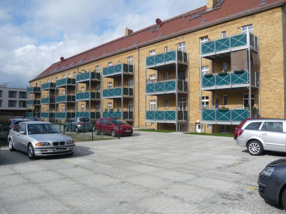 Thumbnail-3 Zimmer mit 2 Balkone, Wohnzimmer mit ca. 40 m² !!