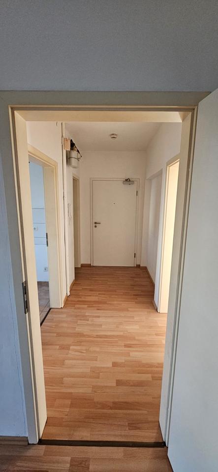 Thumbnail-3-Zimmer Stadt Wohnung mit 61m² und Balkon ab 01.06.2026 frei