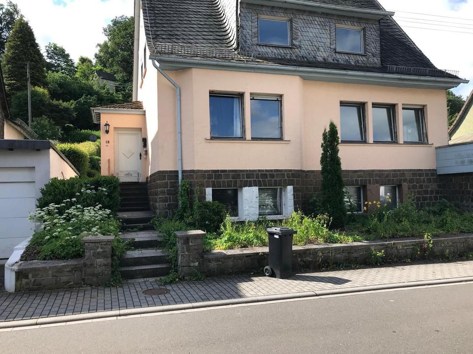 Thumbnail-Einfamilienhaus in sehr guter Lage in Birkenfeld zu vermieten