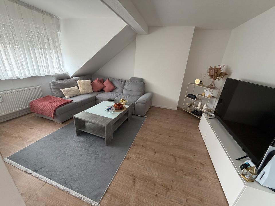 Thumbnail-3 Zimmer helle Dachgeschosswohnung