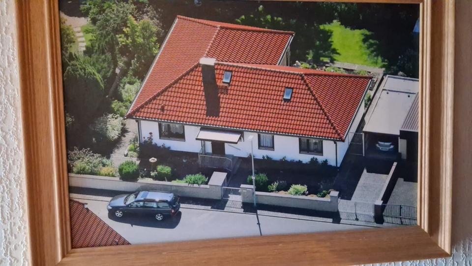 Thumbnail-Bungalow Massivbauweise 19721973 mit Garage, Stellplatz, Garten