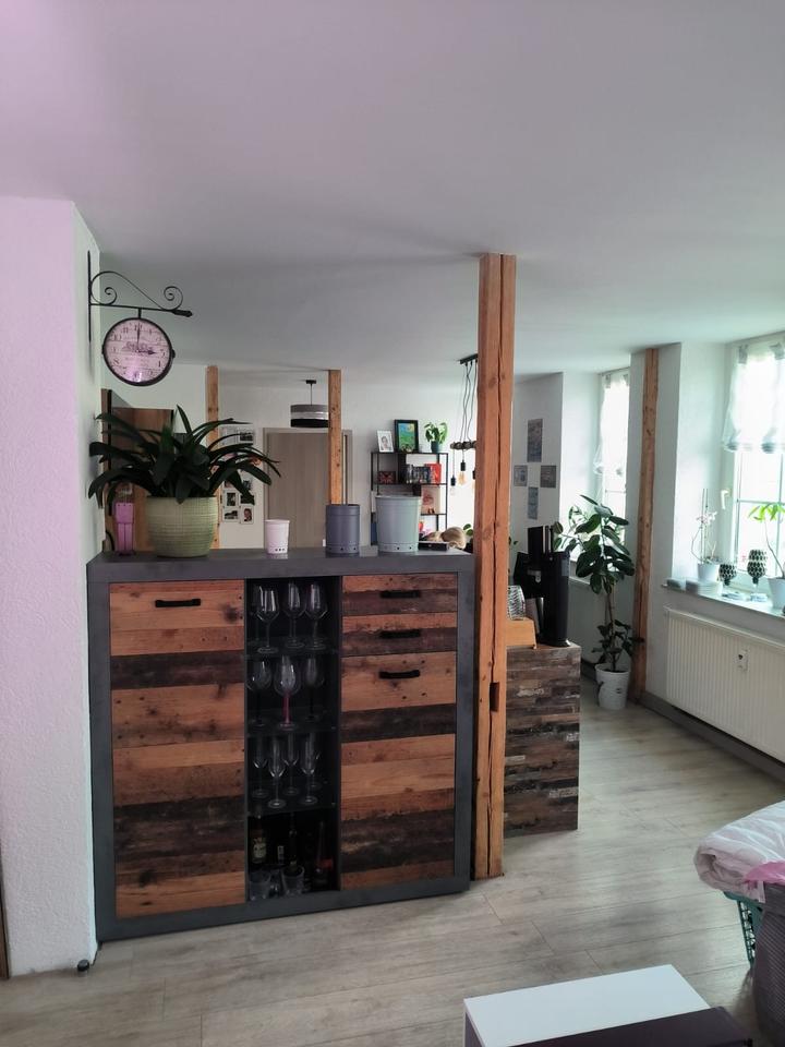 Thumbnail-Schöne große 5-Raum-Wohnung in Hohndorf