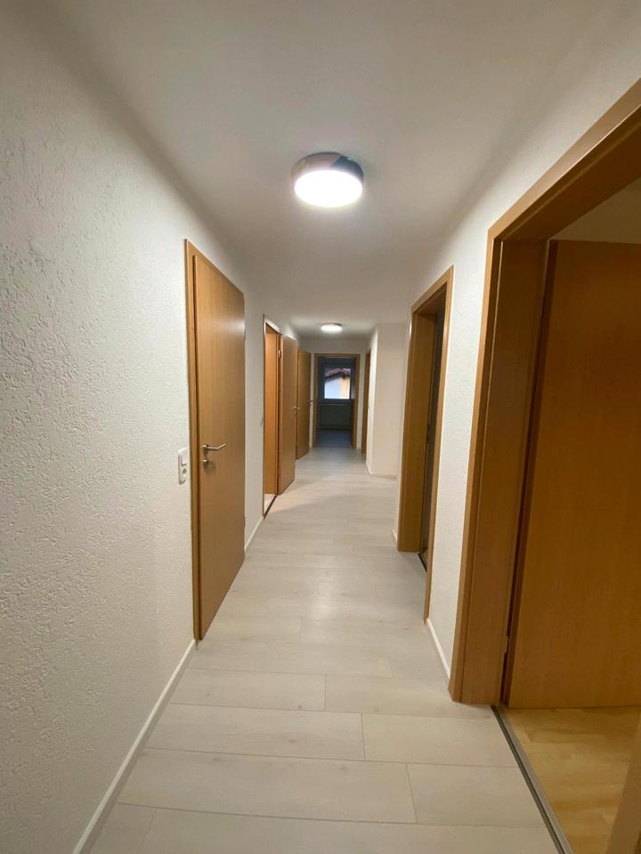 Thumbnail-Helle 78qm DG-Wohnung 680€+NK Nähe Regenstauf
