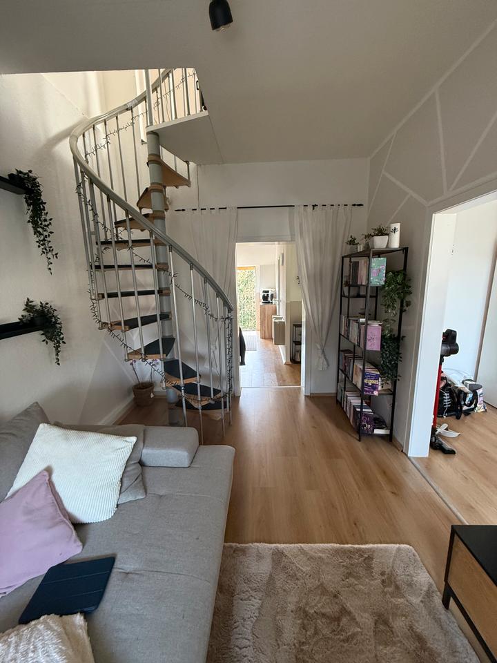 Thumbnail-Frisch renovierte 2,5-Zimmer Maisonette Wohnung in ruhiger Lage