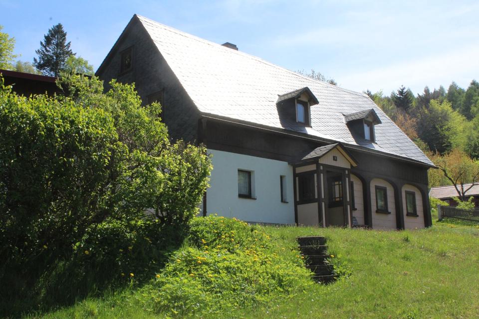 Thumbnail-Haus, Einfamilienhaus, Umgebindehaus mit großem Garten.