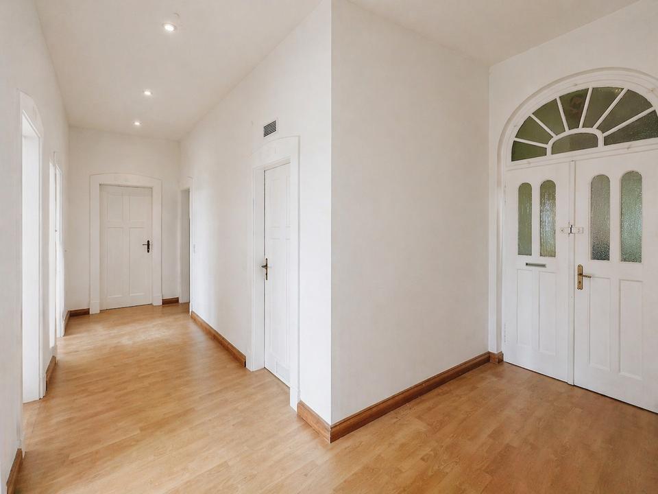 Thumbnail-Renovierte Altbauwohnung mit Charme in zentraler Lage