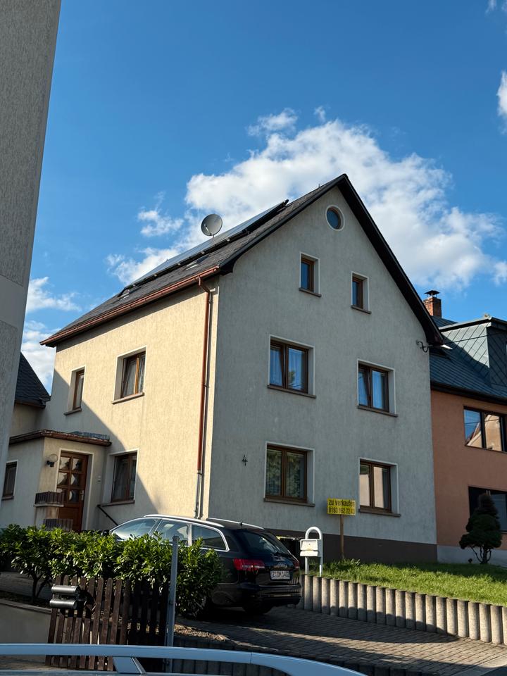 Thumbnail-Einfamilienhaus mit Nebengebäude und Garten