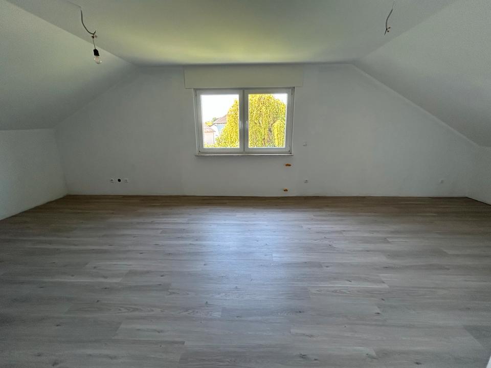 Thumbnail-grundsanierte 2,5 Zimmer Wohnung in Wettenberg-Wißmar