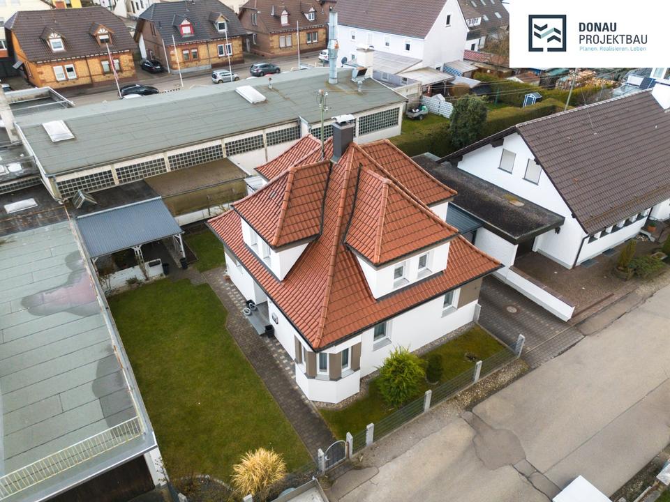 Thumbnail-Alleinstehendes Einfamilienhaus in Vöhringen Mitte