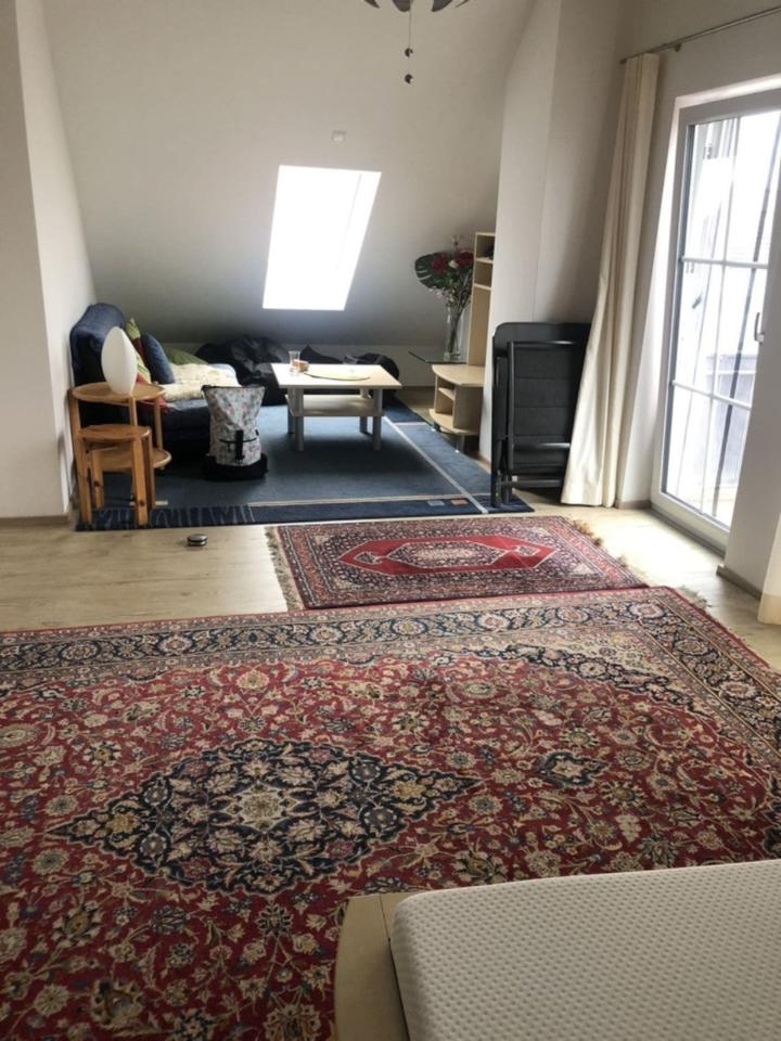 Thumbnail-3 Zimmer (Schlafzimmer, großes Studio, eigenes Bad) möbliert