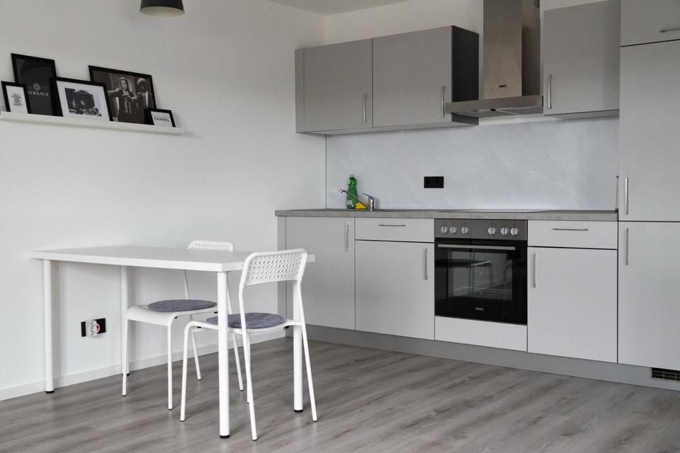 Thumbnail-Möblierte Neubau 1-Zimmer Wohnung mit EBK und Tageslichtbad.