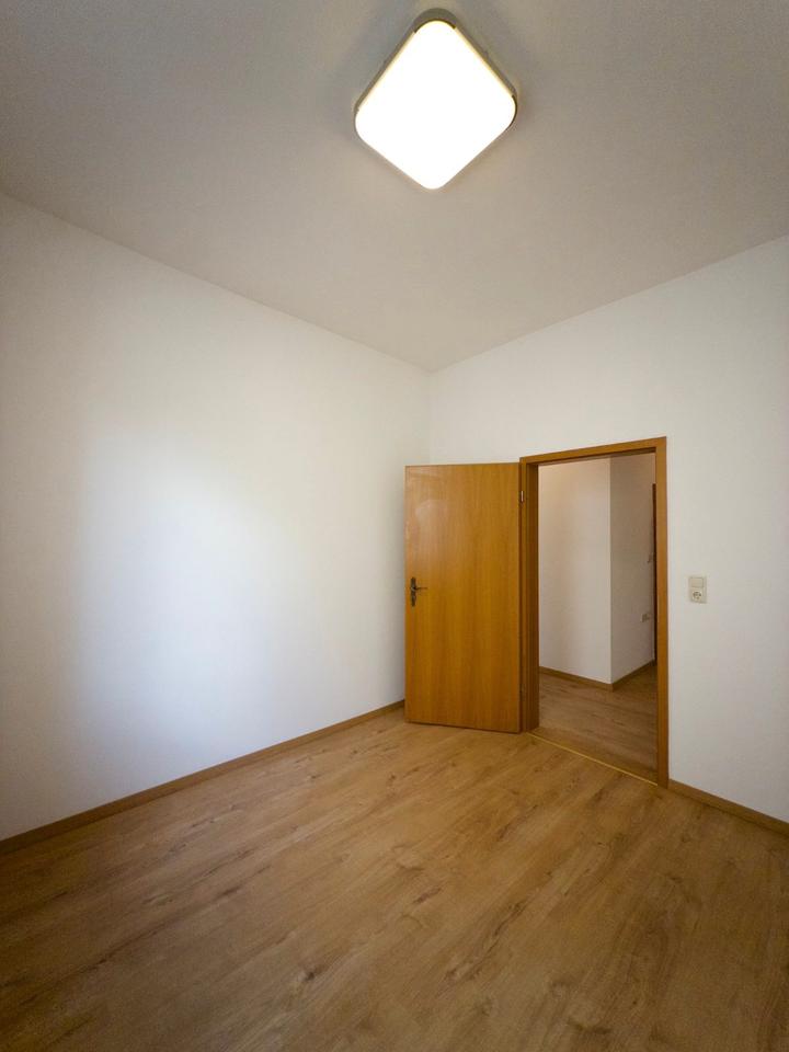 Thumbnail-Frisch renovierte, zentrale 3-Zimmer-Wohnung in Schneeberg