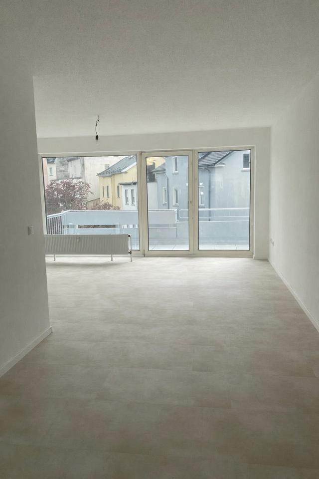 Thumbnail-1 Zimmer Wohnung mit Balkon frisch renoviert!! Neu!!