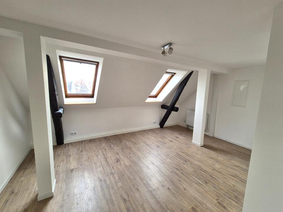 Thumbnail-Moderne 3-Raum Dachgeschosswohnung zu vermieten