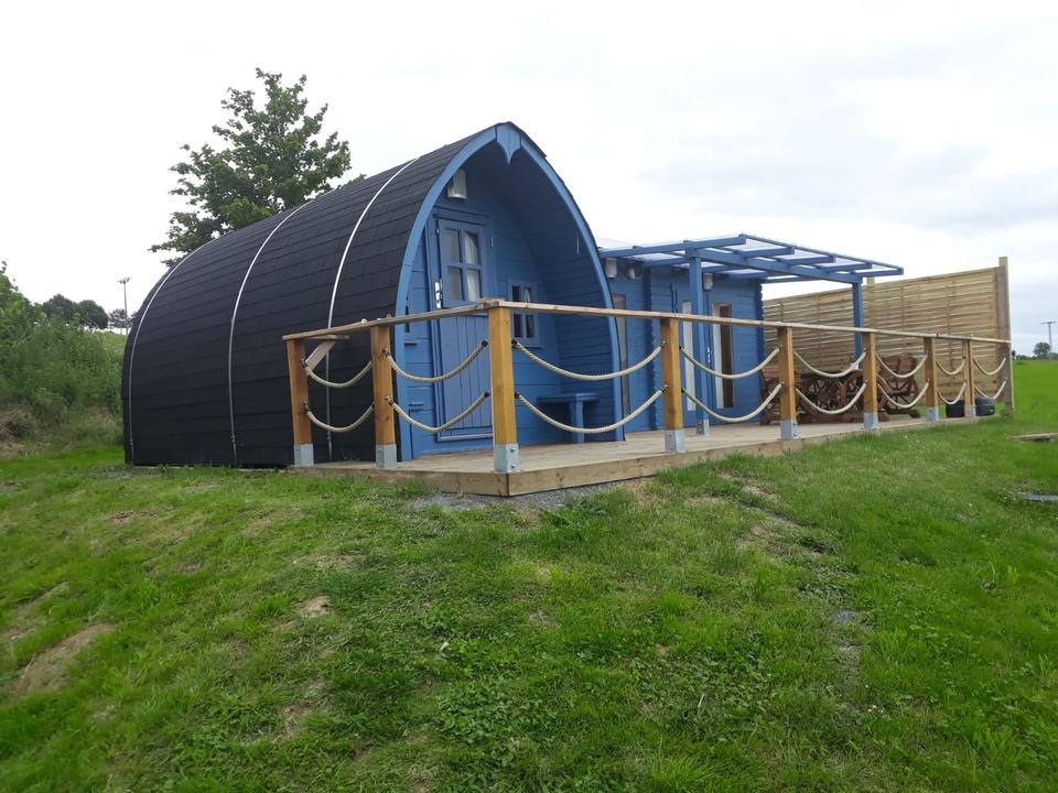 Thumbnail-Schlaffass mit Nebengebäude ohne Grundstück