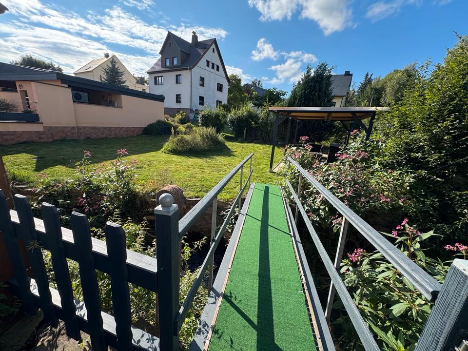 Thumbnail-Geräumiges Einfamilienhaus Teilsaniert von Privat