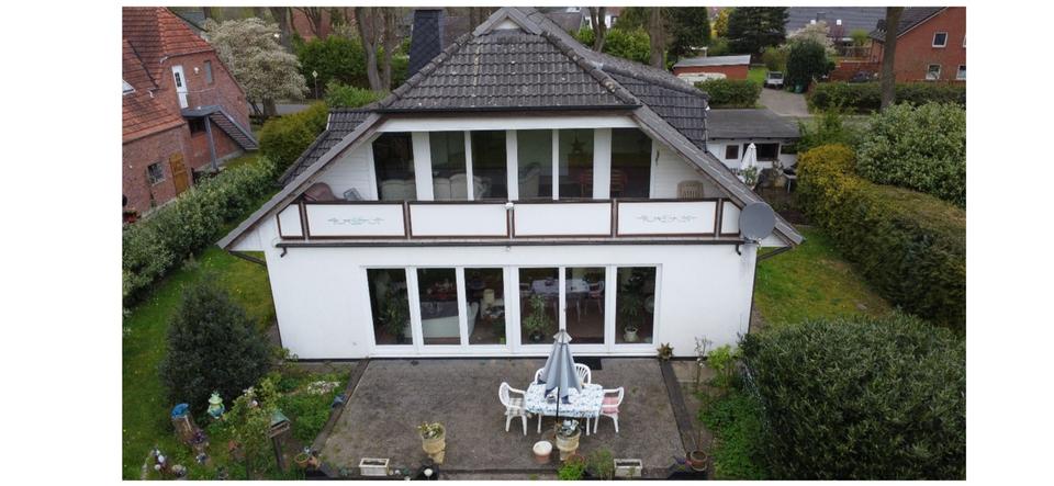 Thumbnail-Reeßum - Große 4,5 Zimmer Erdgeschosswohnung (GaragenKamin)