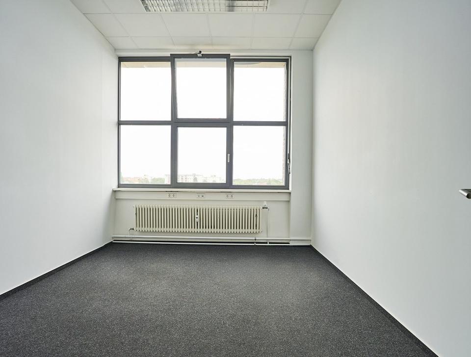 Thumbnail-Renovierte Bürofläche mit 44,35 m² mit 247-Zugang & Sicherheitsdienst