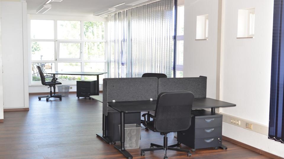 Thumbnail-Gut ausgestattete Arbeitsplätze oder Einzelbüros in Friedrichsdorf - All-in-Miete