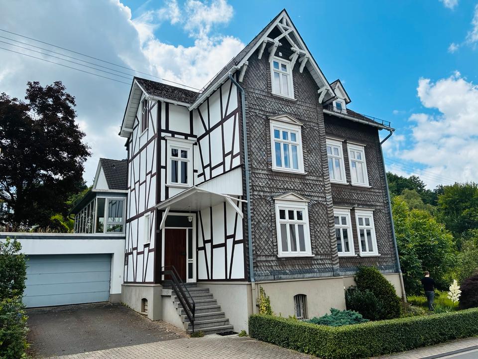 Thumbnail-Sanierte 110m² Wohnung mit Wintergarten in Dreis-Tiefenbach