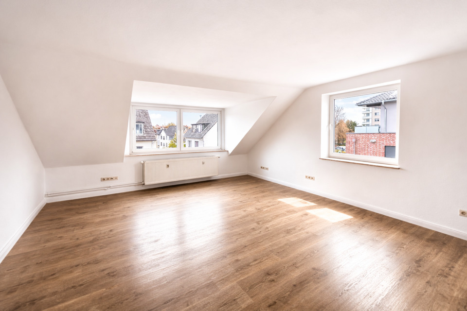 Thumbnail-3-Zimmer Dachgeschosswohnung in Bremerhaven zu vermieten!