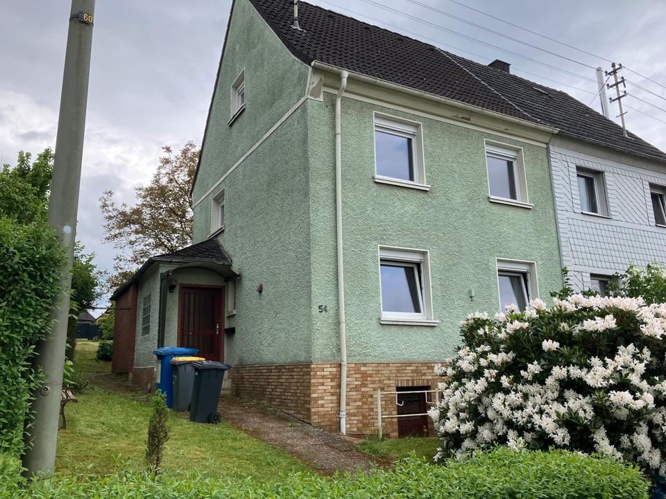 Thumbnail-Charmante Doppelhaushälfte mit großem Garten und viel Potential