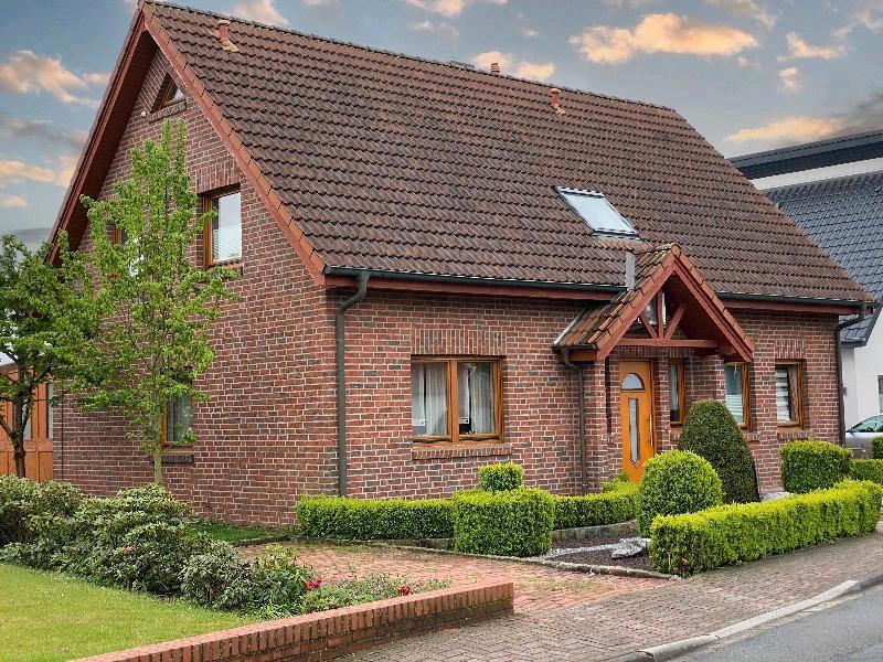 Thumbnail-Einfamilienhaus mit bewohnbarem Keller