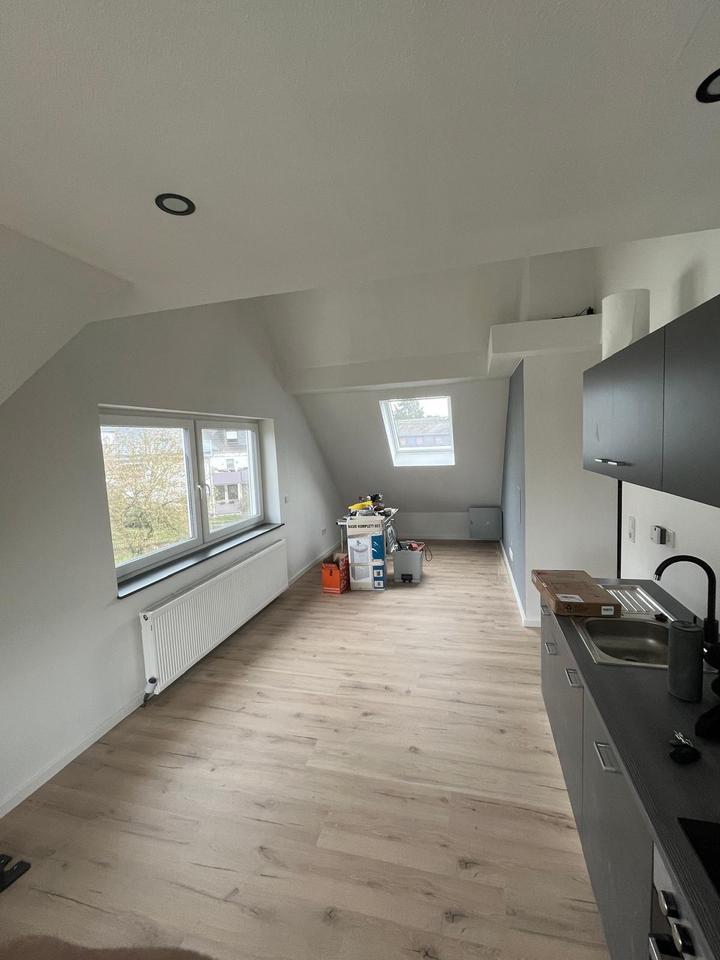 Thumbnail-2-Zimmer-Dachgeschosswohnung 55 m² mit Stellplatz