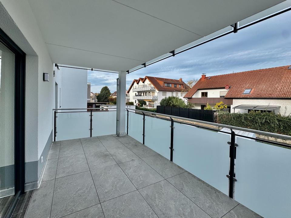 Thumbnail-Moderne Drei-Zimmerwohnung mit großem Balkon, Aufzug und hochwertiger Einbauküche