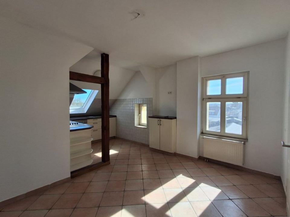 Thumbnail-2,5-Zimmer Dachgeschosswohnung mit Kirchblick und Einbauküche