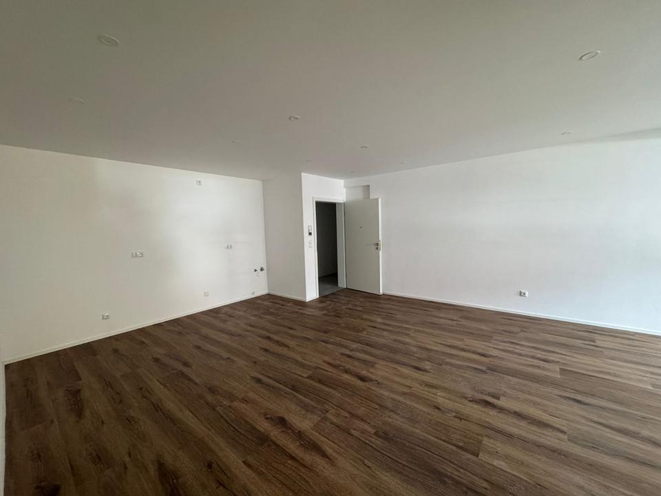 Thumbnail-Moderne 4-Zimmer-Wohnung mit Einbauküche - 6