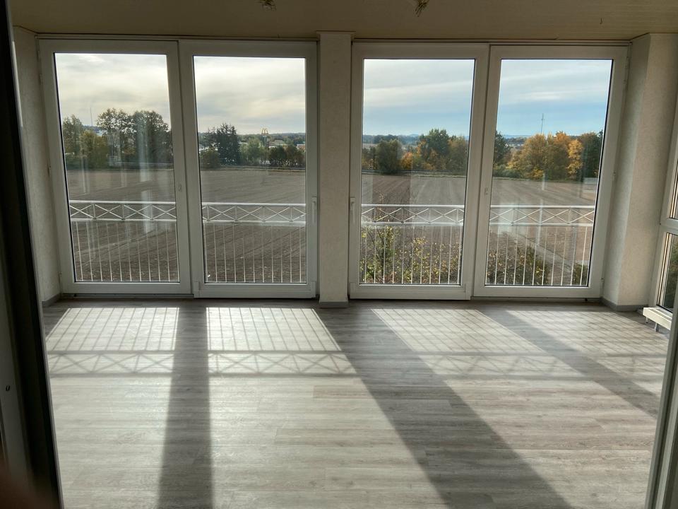 Thumbnail-4-ZKB, 1OG, 130m2, 1100,-€ KM+220,-€ NK, m. Kellerabt.