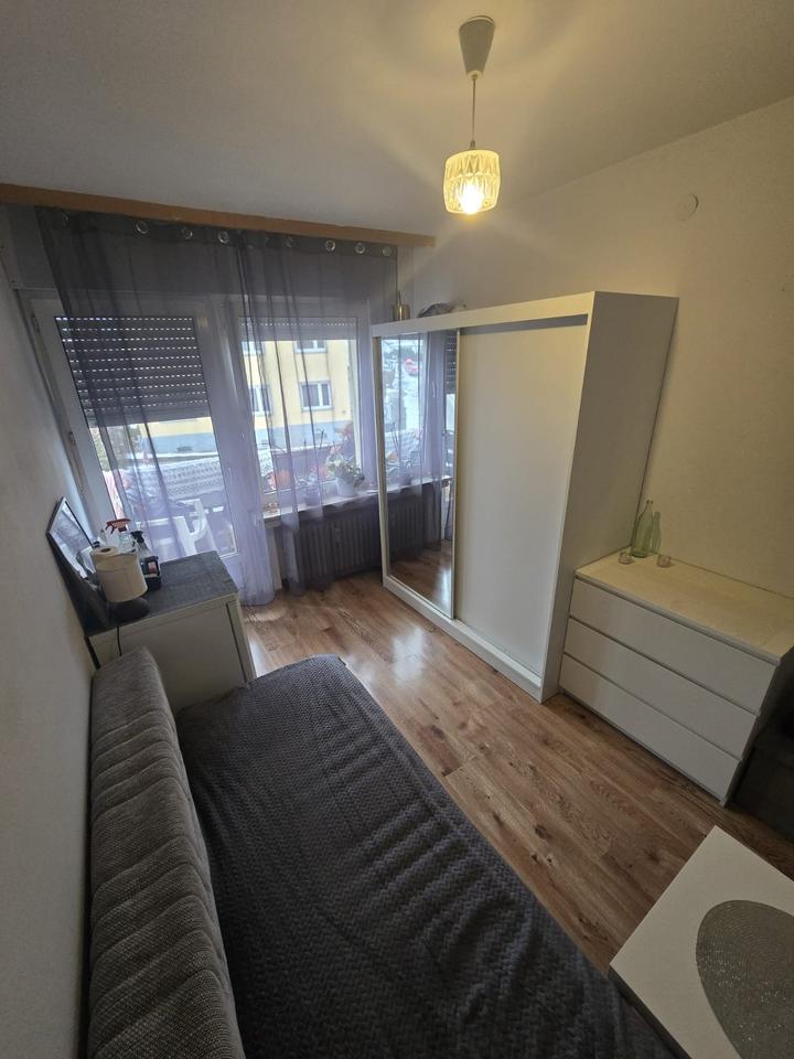 Thumbnail-Helles Zimmer (ca. 25 m²) in zentraler Lage mit Balkon