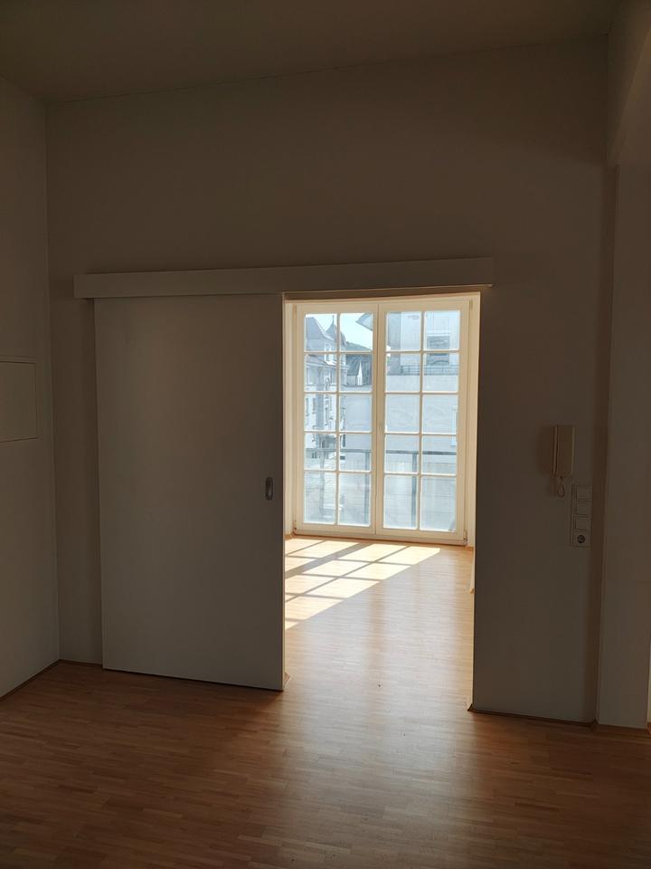 Thumbnail-2 ZIMMER ETW IN ESSLINGEN-METTINGEN