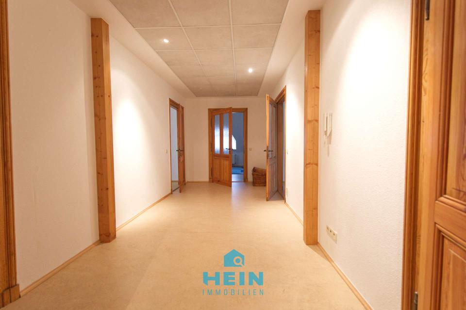 Thumbnail-Charme und Raum zum Wohlfühlen - Ihre neue 4-Raumwohnung in Aue.